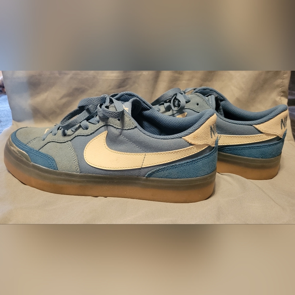 Nike Blue and Cream Women's Sneakers